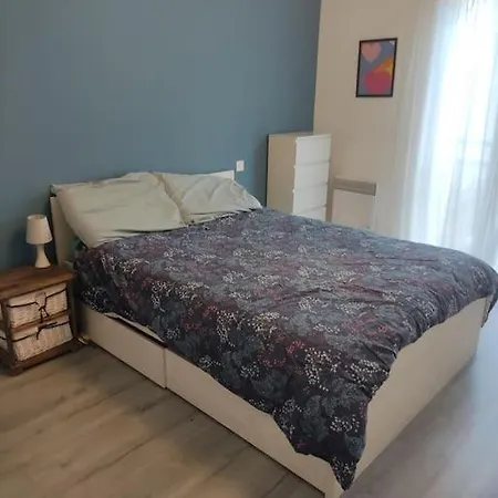 Joli Dans Quartier Calme De *