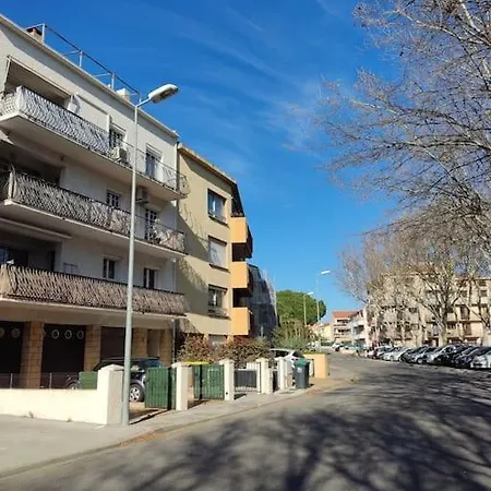 Joli Dans Quartier Calme De *