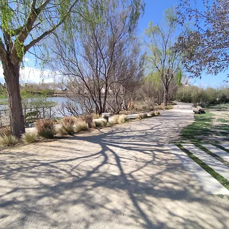 Joli Dans Quartier Calme De