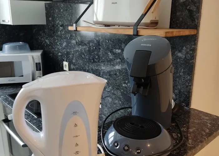 Joli Dans Quartier Calme De