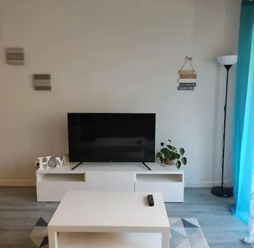 Joli Dans Quartier Calme De Perpignano